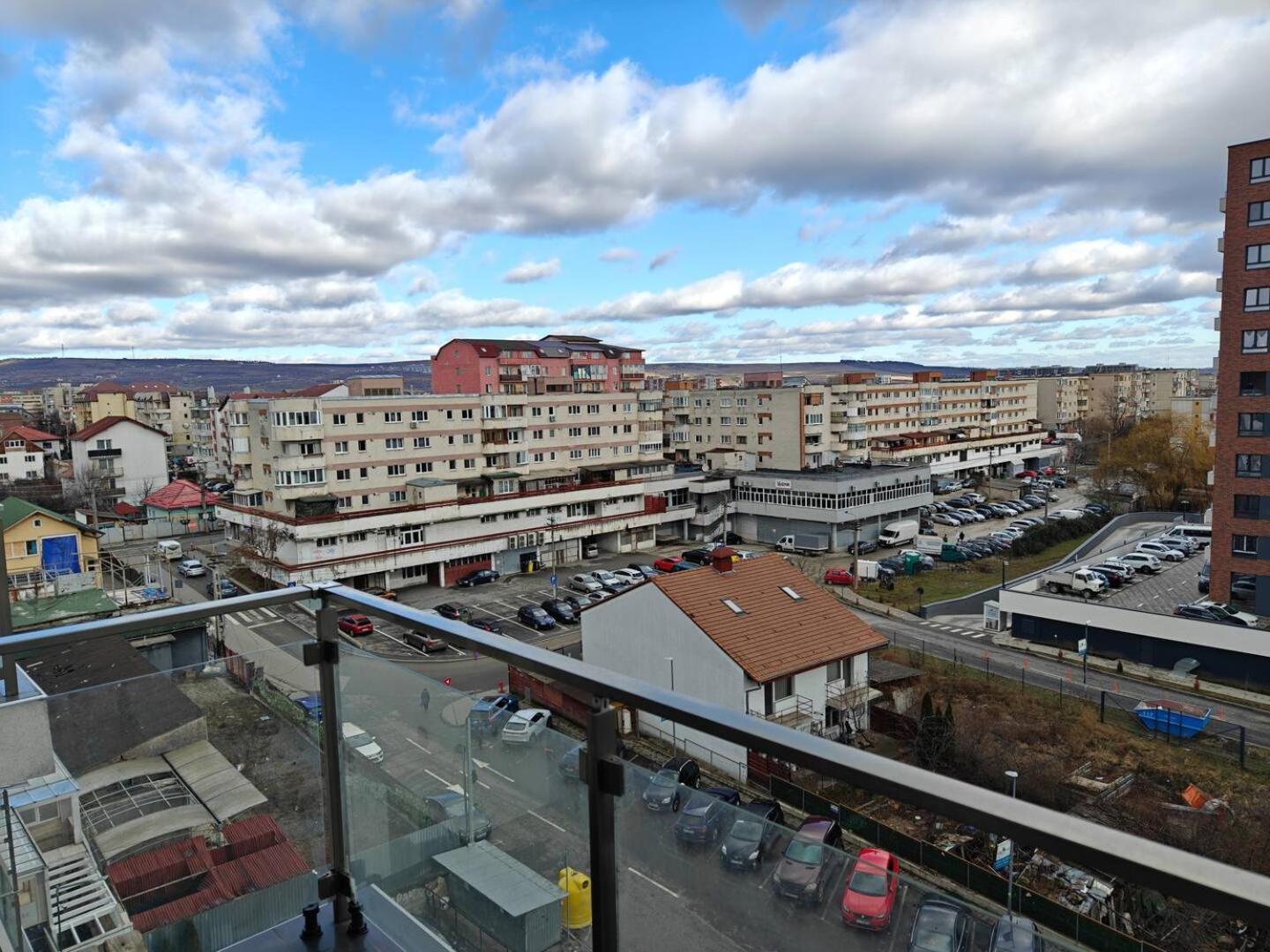 Park Lake Near Iulius Mall, Wi-Fi, Walk-In Showe Cluj-Napoca Exteriör bild